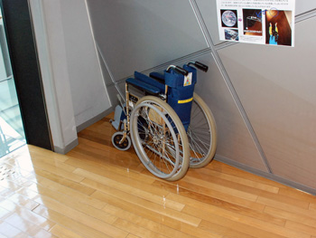 23階 貸出用車椅子